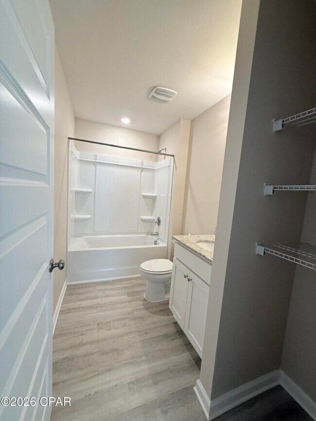 Building Photo - 6615 Kettles St