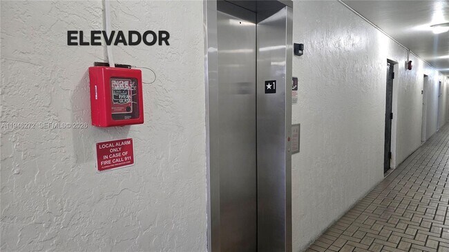 Building Photo - 2150 SW 16th Ave