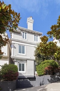 Building Photo - 2336 Broadway