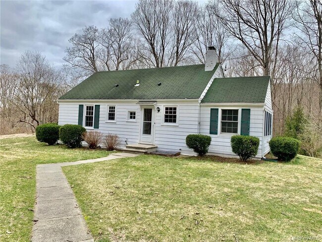 Building Photo - 336 Armonk Rd