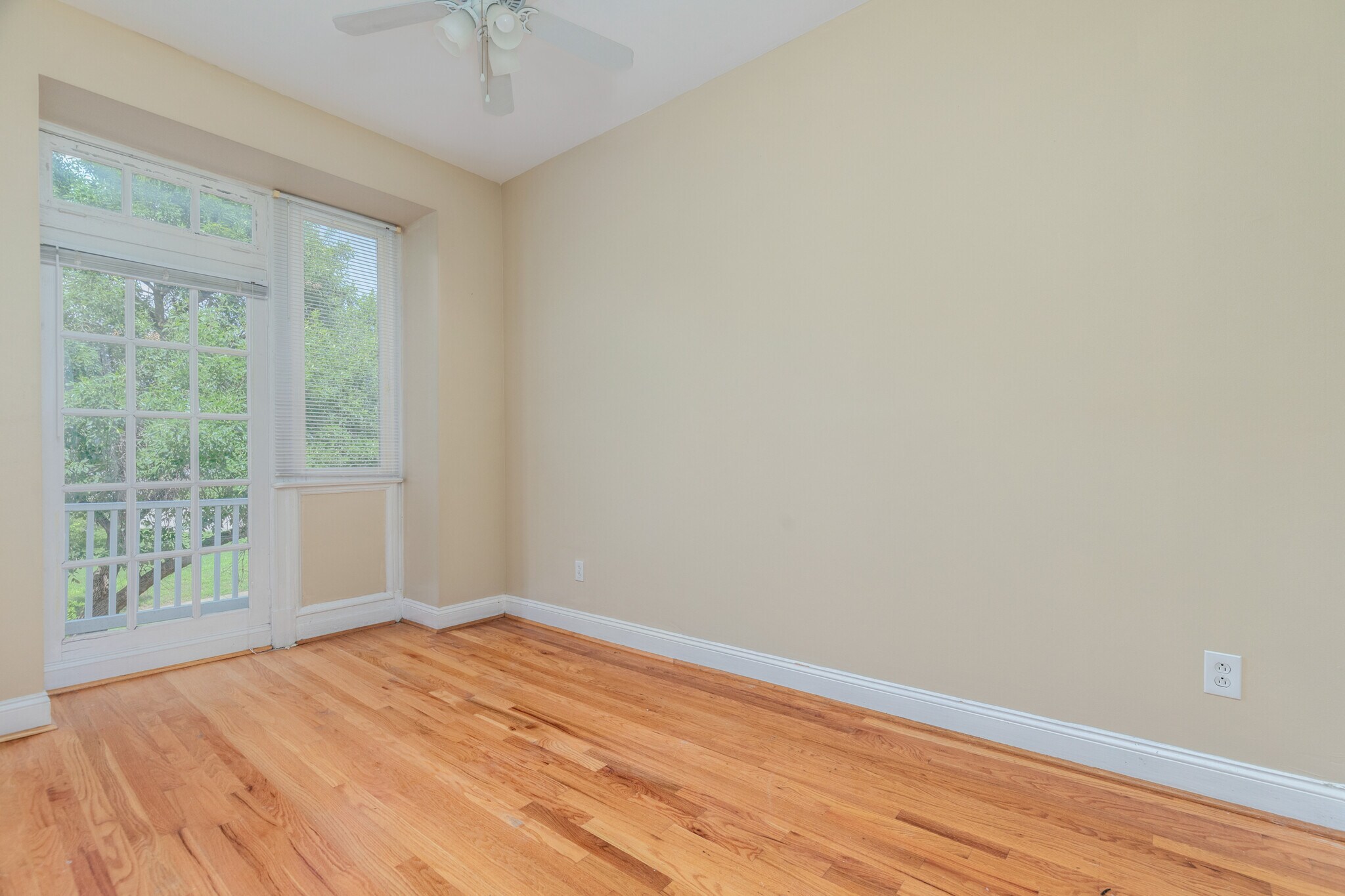 Building Photo - 6008 Washington Blvd