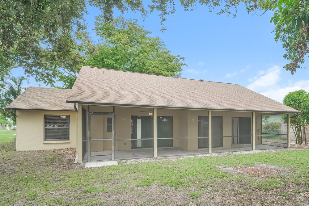 Building Photo - 817 SW 9th Ave