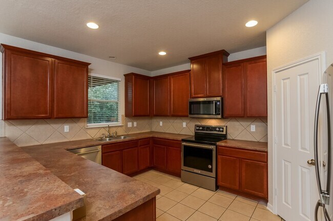 Building Photo - 4807 Barboli St