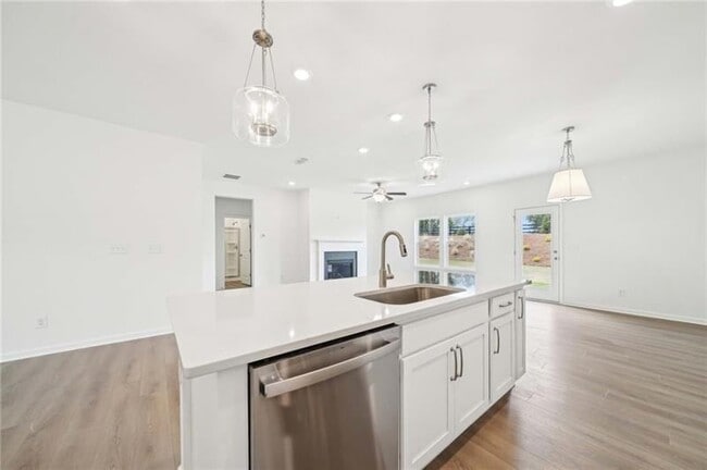 Building Photo - 536 Silverleaf Trl