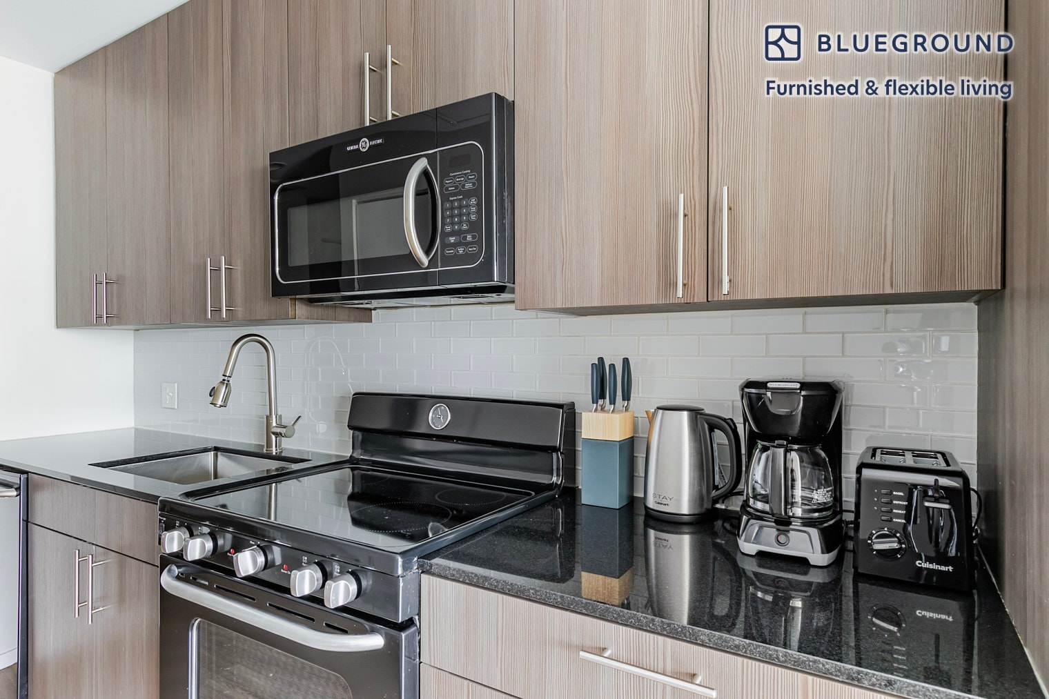 Building Photo - 211 W Scott St