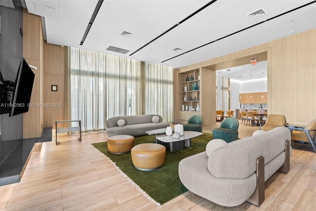 Building Photo - 90 SW 3rd St