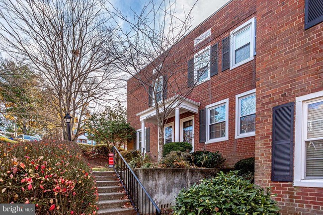 Building Photo - 4845 28th St S