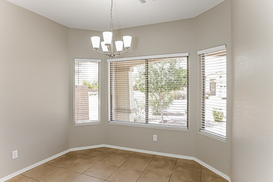 Building Photo - 12857 W Apodaca Dr