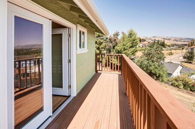 Building Photo - 1253 Hickerson Ct