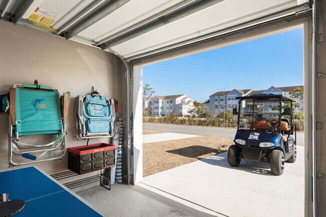 Building Photo - 2276A Essex Dr