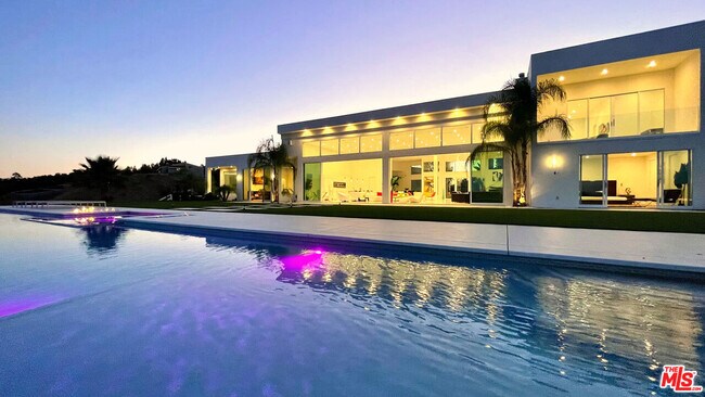 Building Photo - 80 Saddlebow Rd