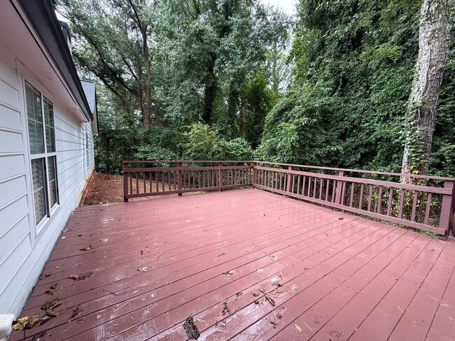 Building Photo - Renovated 3 bedroom 2 bath Ranch