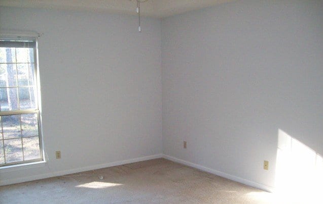 Building Photo - Home For Rent