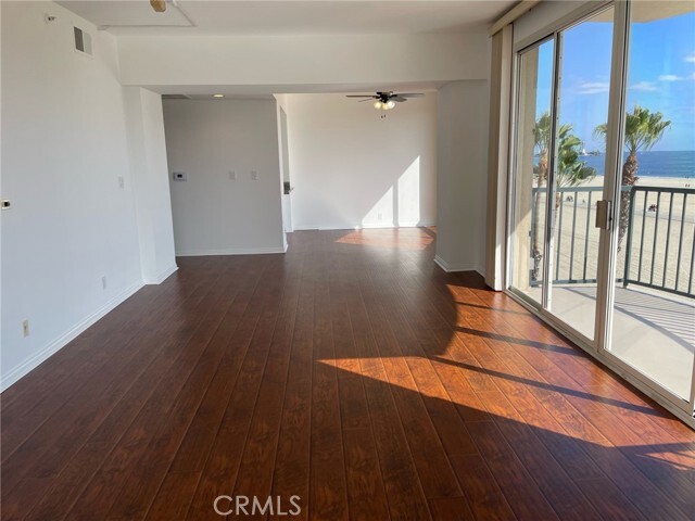 Building Photo - 850 E Ocean Blvd