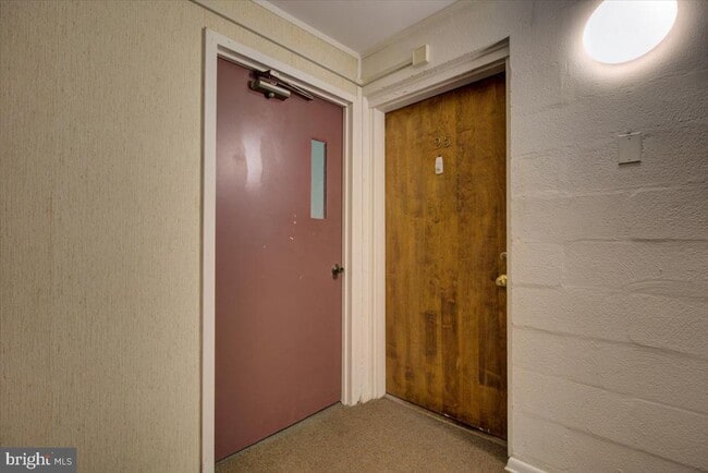 Building Photo - 335 E Lancaster Ave