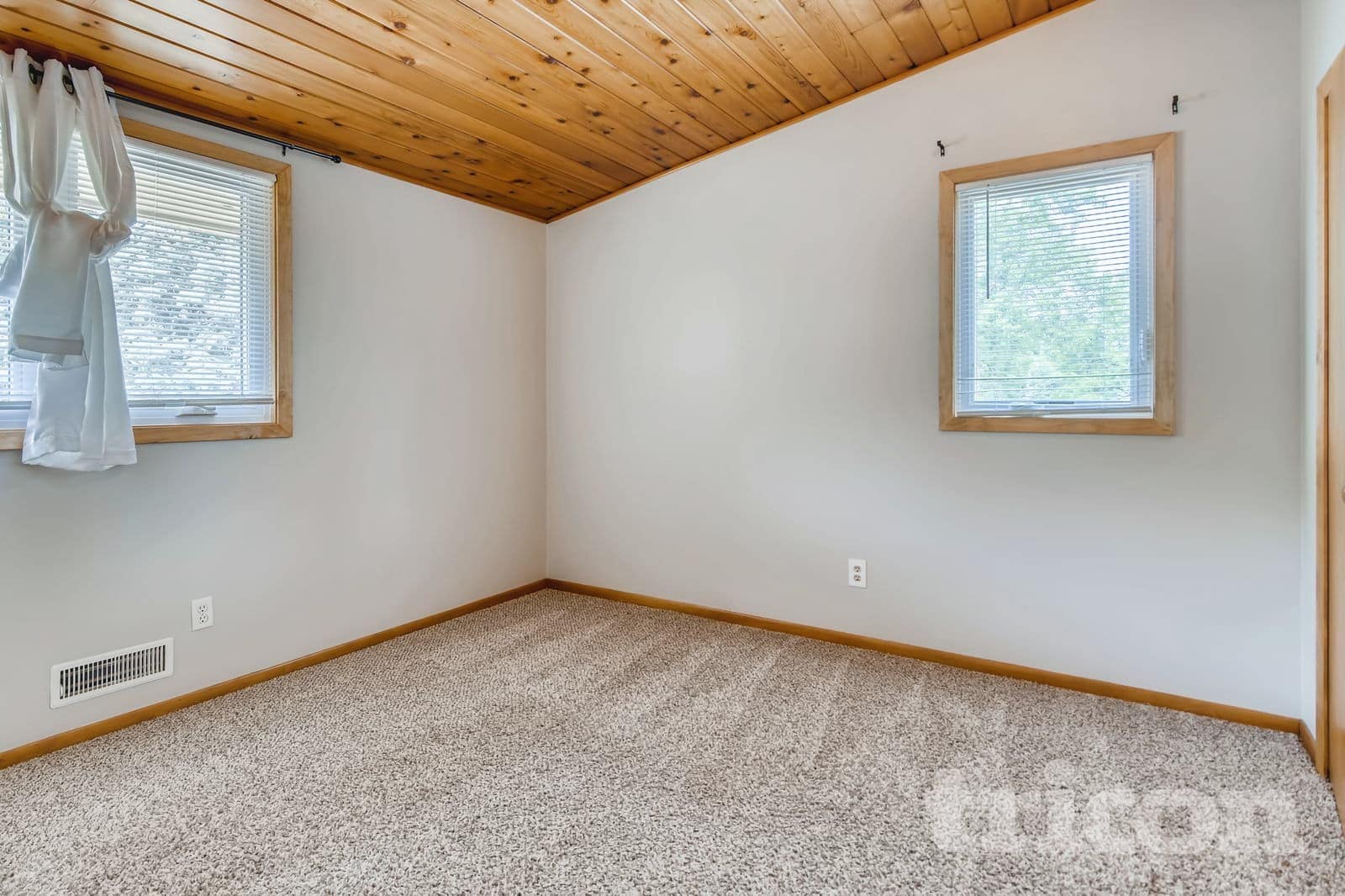 Building Photo - 9241 34th Ave N