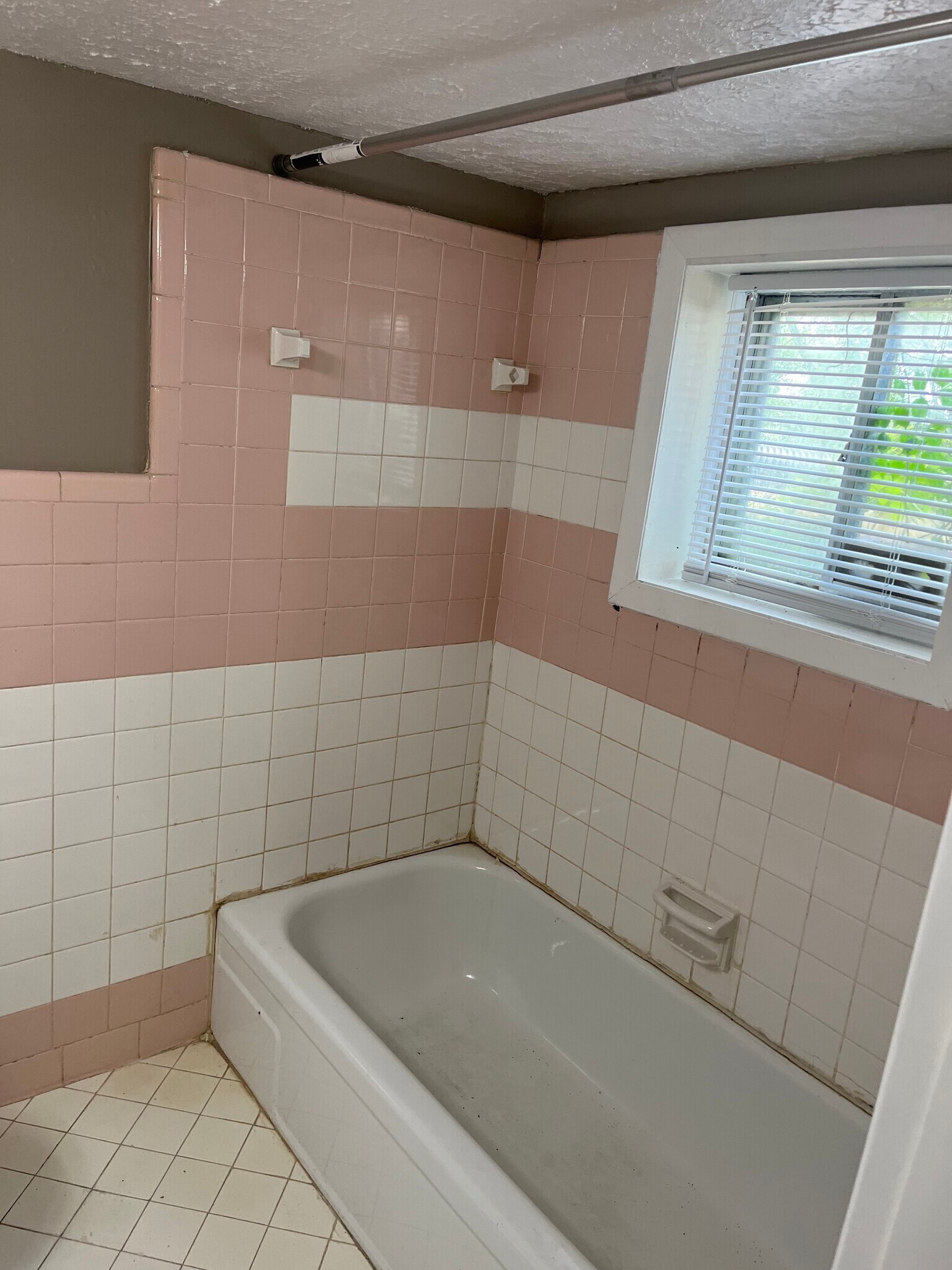 Building Photo - 4048 Brick Church Pike