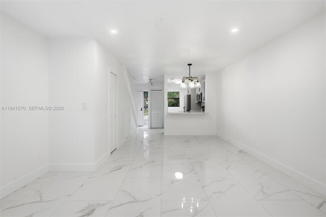 Building Photo - 6850 NW 173rd Dr