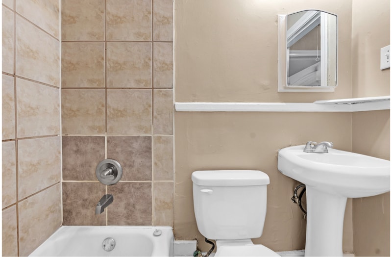 Building Photo - 3067 Pershing Ave