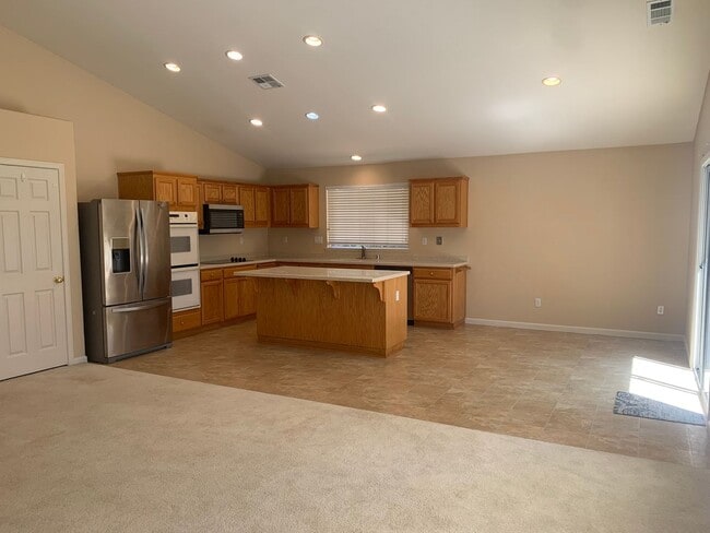 Building Photo - Paradise Valley Home!