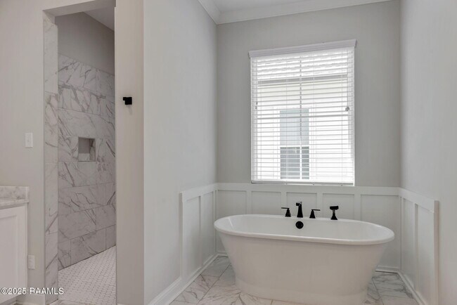 Building Photo - 109 Easy Rock Landing Dr