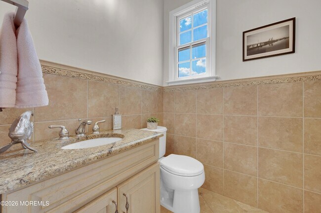 Building Photo - 10 Watersedge