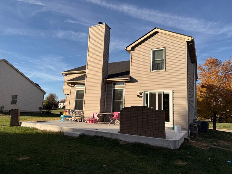 Building Photo - 2298 Maxwell Ave