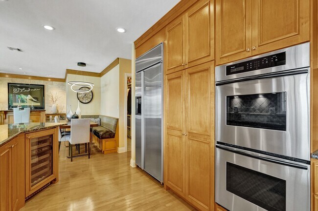 Building Photo - 7 Saranac Rd