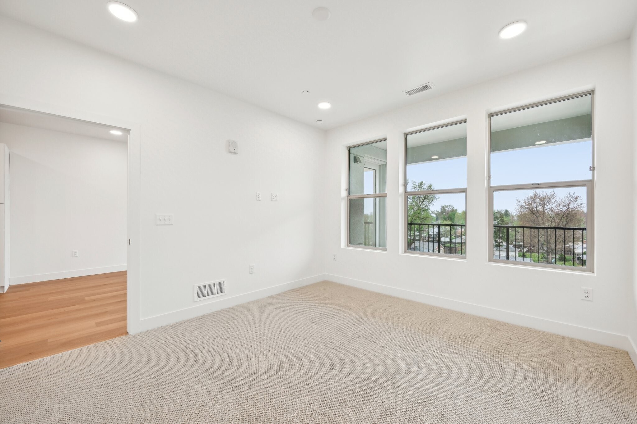 Building Photo - 2899 W 52nd Ave