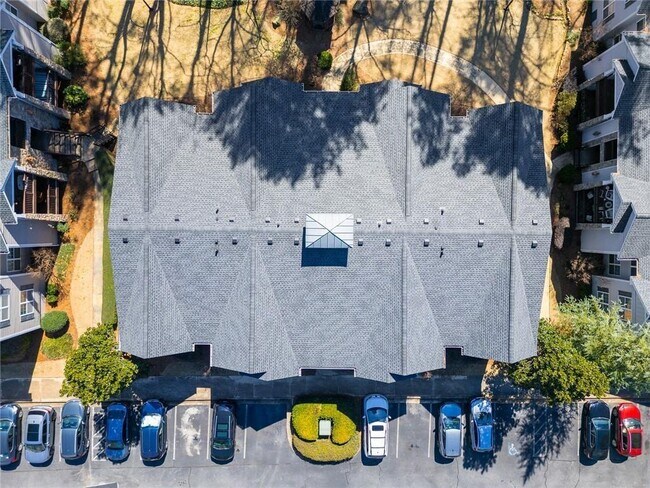 Building Photo - 304 Madison Ct
