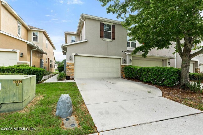 Building Photo - 6019 Bartram Village Dr
