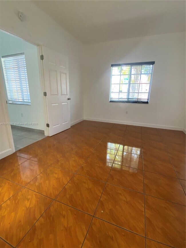 Building Photo - 17455 NW 75th Pl