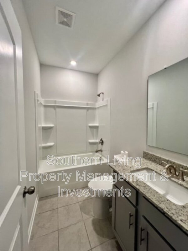 Building Photo - 6985 Waterstone Dr