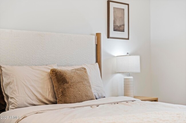 Building Photo - 8513 E Indianola Ave