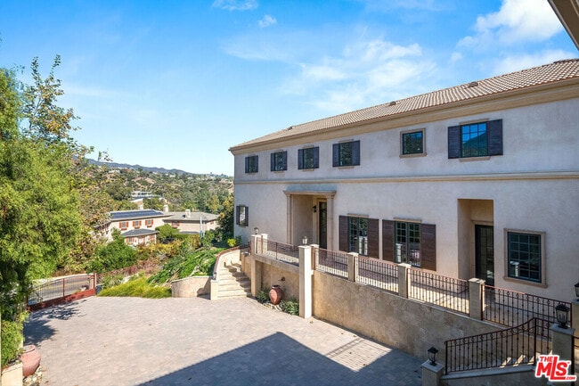 Building Photo - 17390 Tramonto Dr