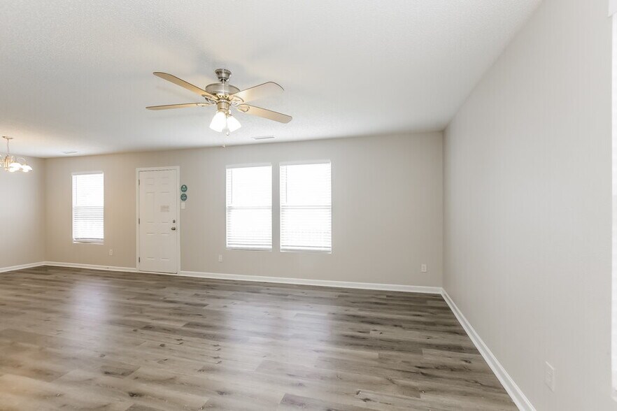Building Photo - 4488 Norfleet St