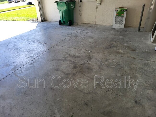 Building Photo - 7607 Mariners Harbour Dr