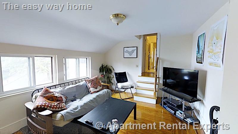 Building Photo - 60 Atherton St