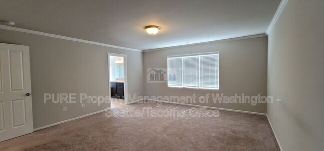 Building Photo - 6925 Honeylocust Ct NE