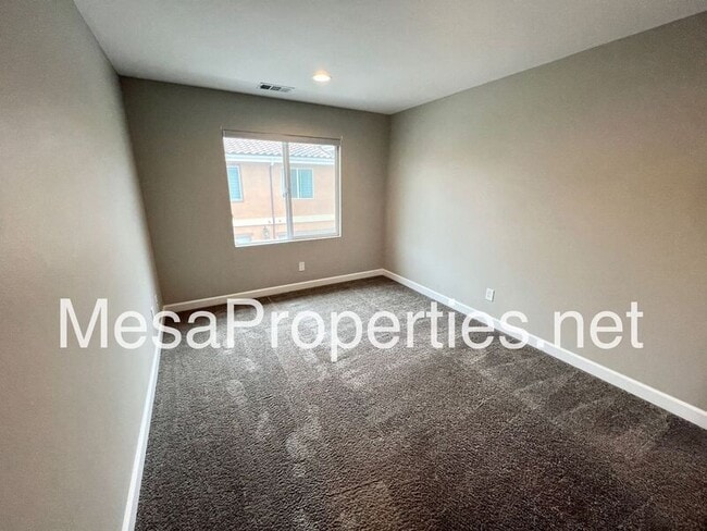 Building Photo - 16408 Valencia Ave