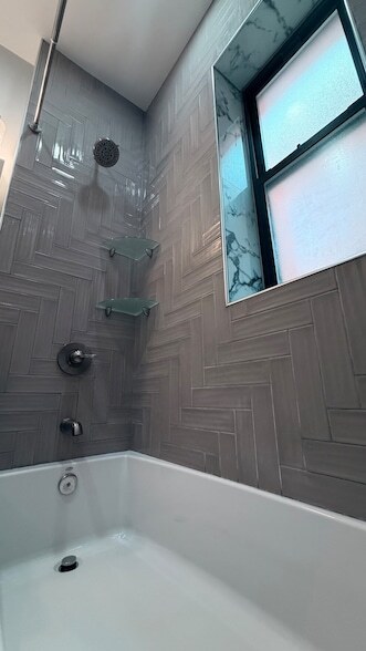 Building Photo - 4055 S Calumet Ave