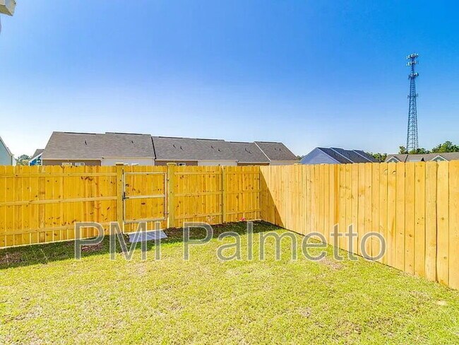 Building Photo - 3022 Harborview Dr