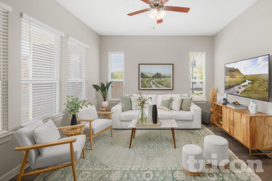 Building Photo - 718 Lacewing Dr