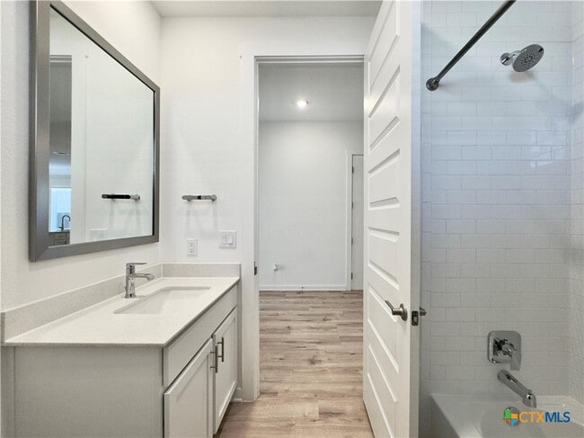 Building Photo - 2109 Gabriels Horn Rd