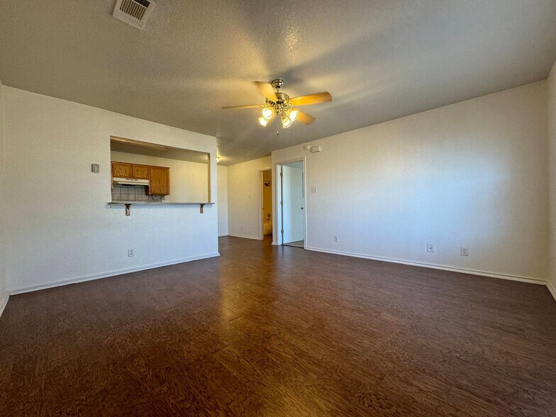Building Photo - 411 E Central Texas Expy
