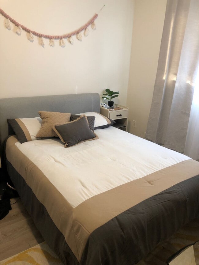 Building Photo - 5021 Atlantic Ave