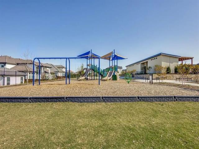 Building Photo - 10482 Great Days Dr