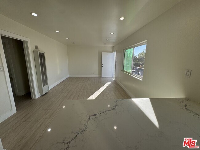 Building Photo - 1963 17th St