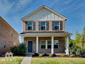 Building Photo - 3325 Lisburn St