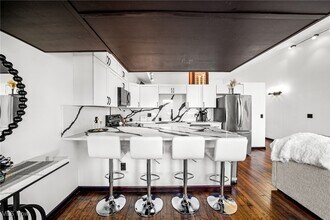 Building Photo - 408 W St Clair Ave